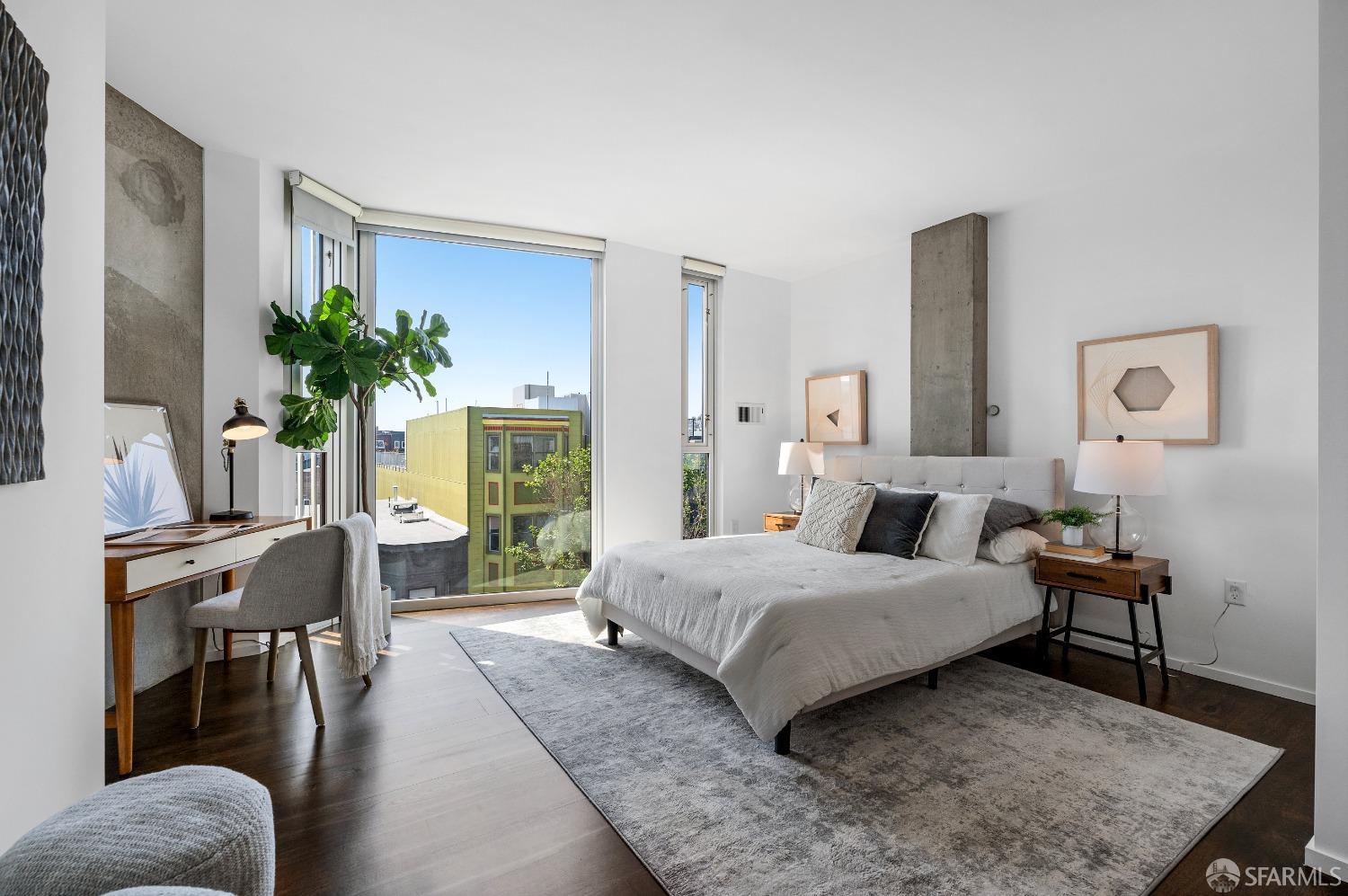 450 Hayes Street Unit: PH8