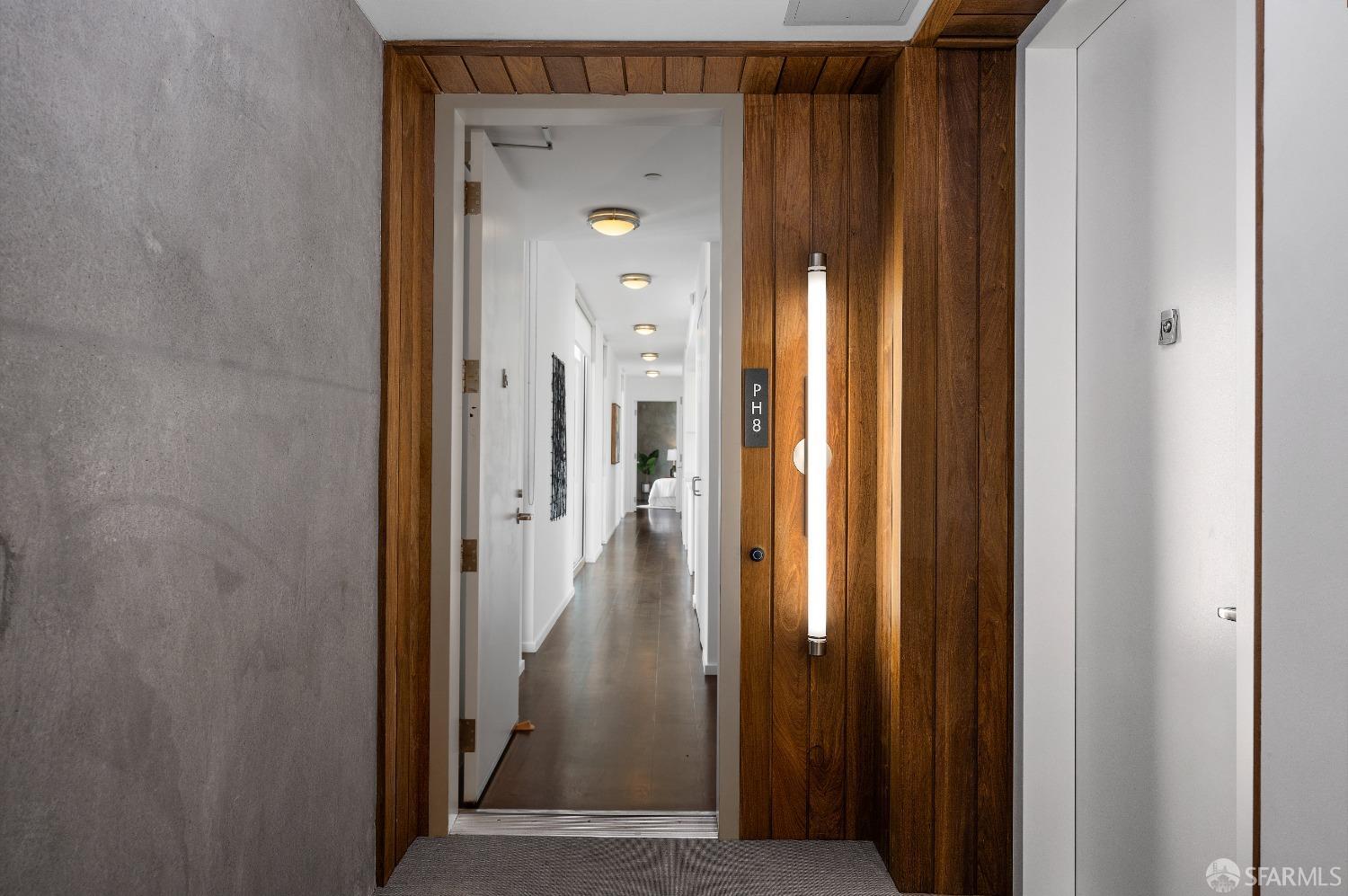 450 Hayes Street Unit: PH8