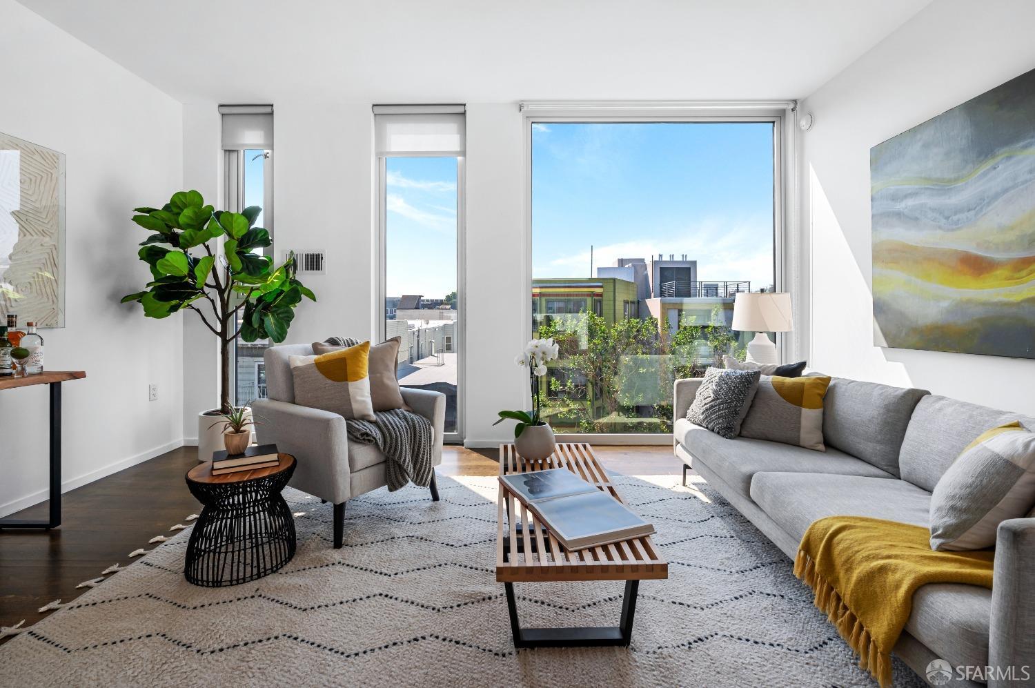 450 Hayes Street Unit: PH8