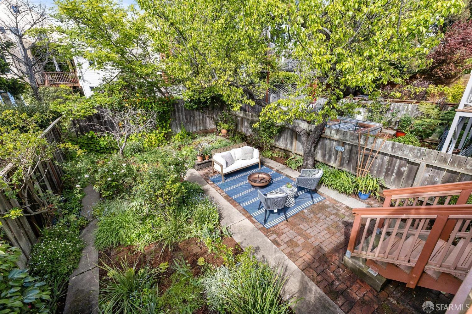 3870 Cesar Chavez Street