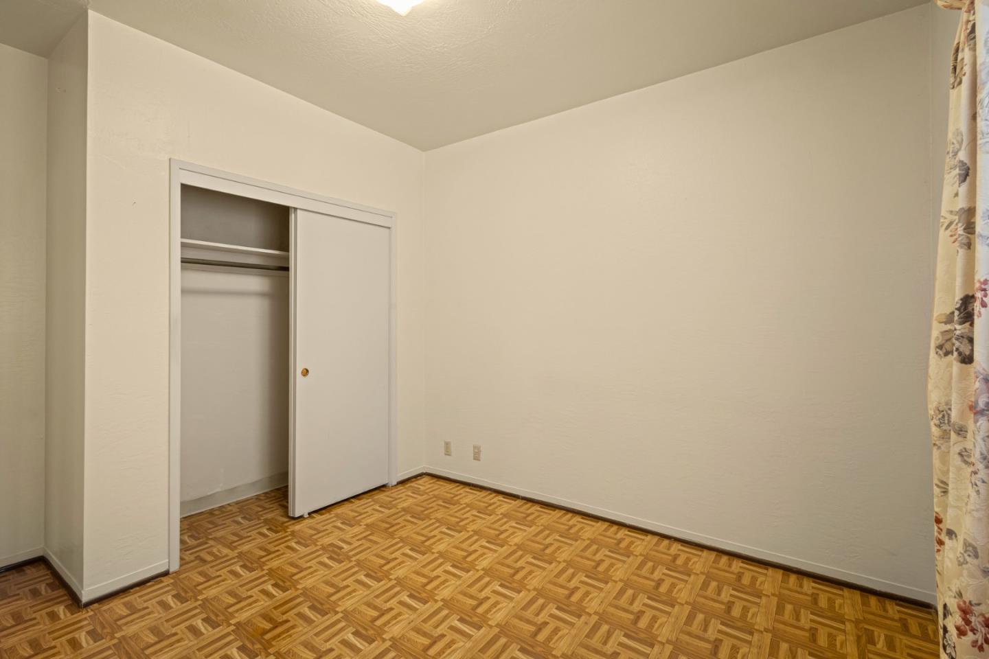 1915 East San Antonio Street