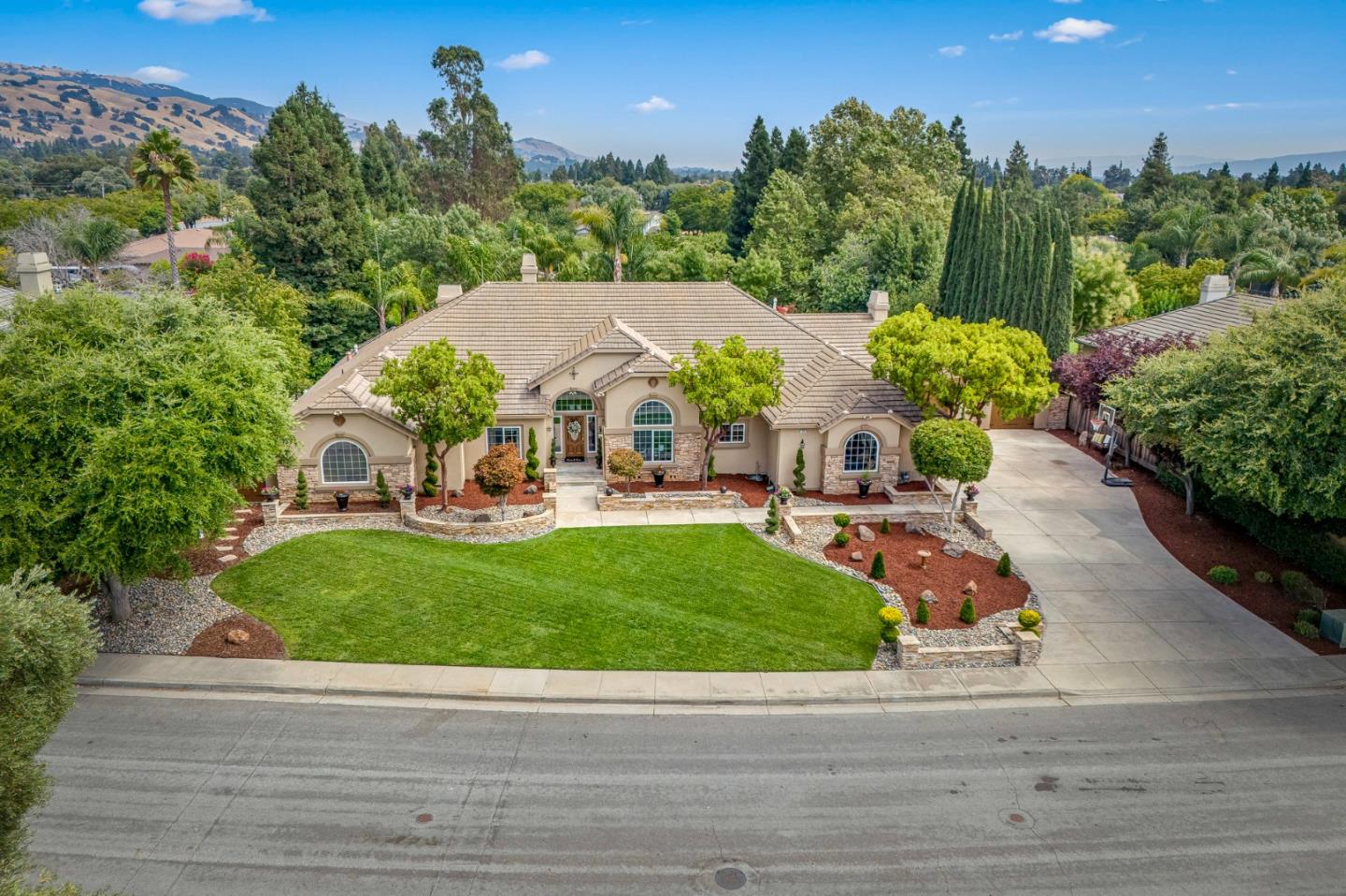 1980 Pear Drive