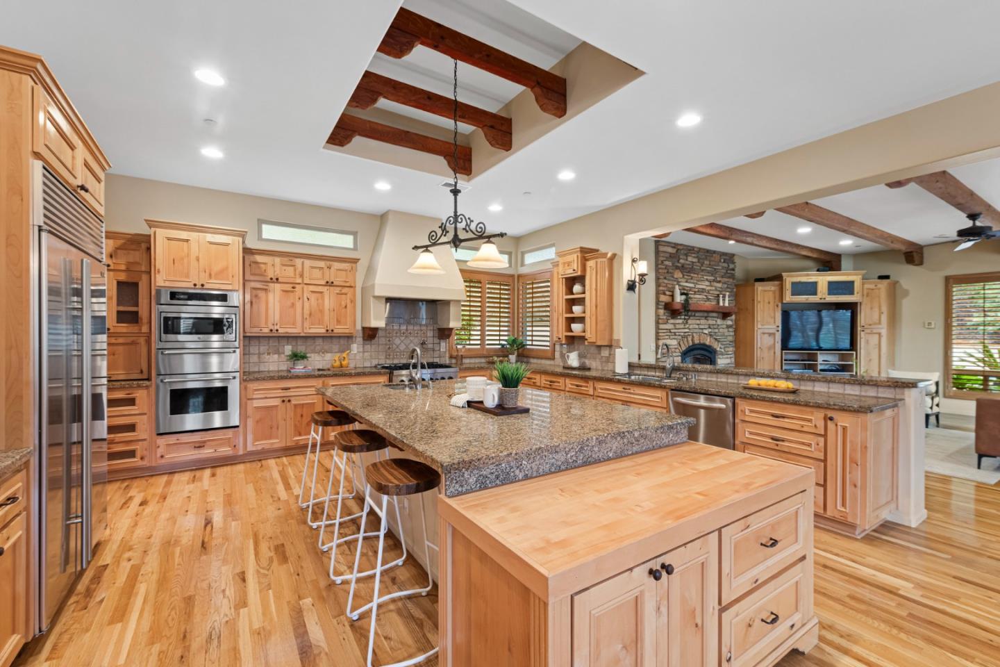 2155 Country Drive
