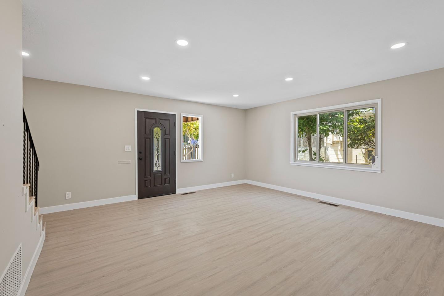 620-624 Mcclellan Avenue