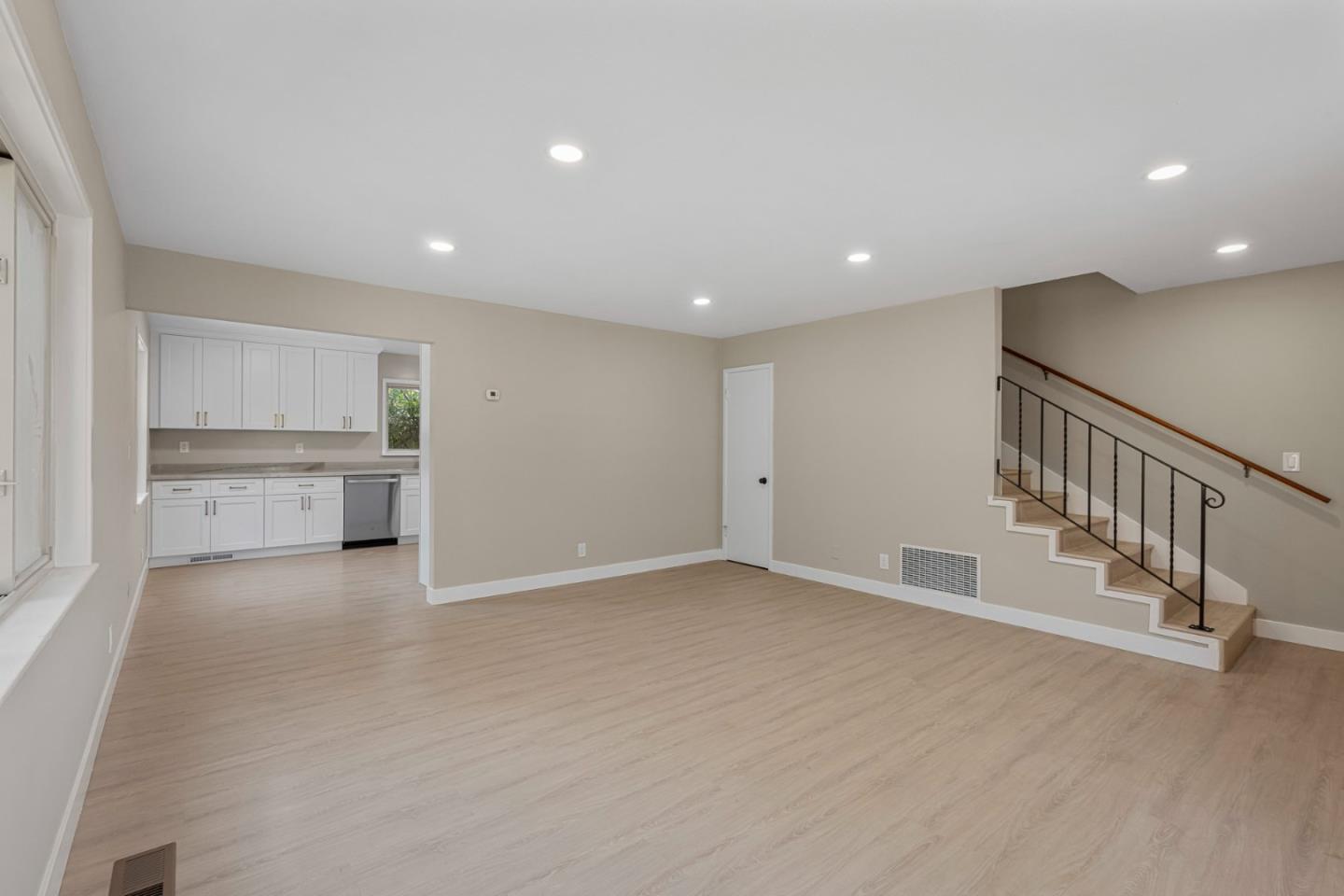 620-624 Mcclellan Avenue
