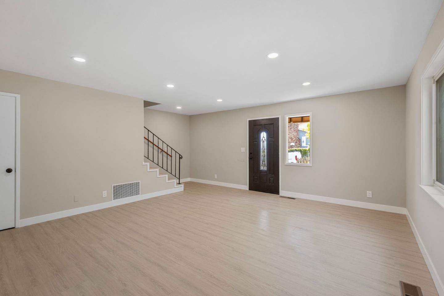 620-624 Mcclellan Avenue