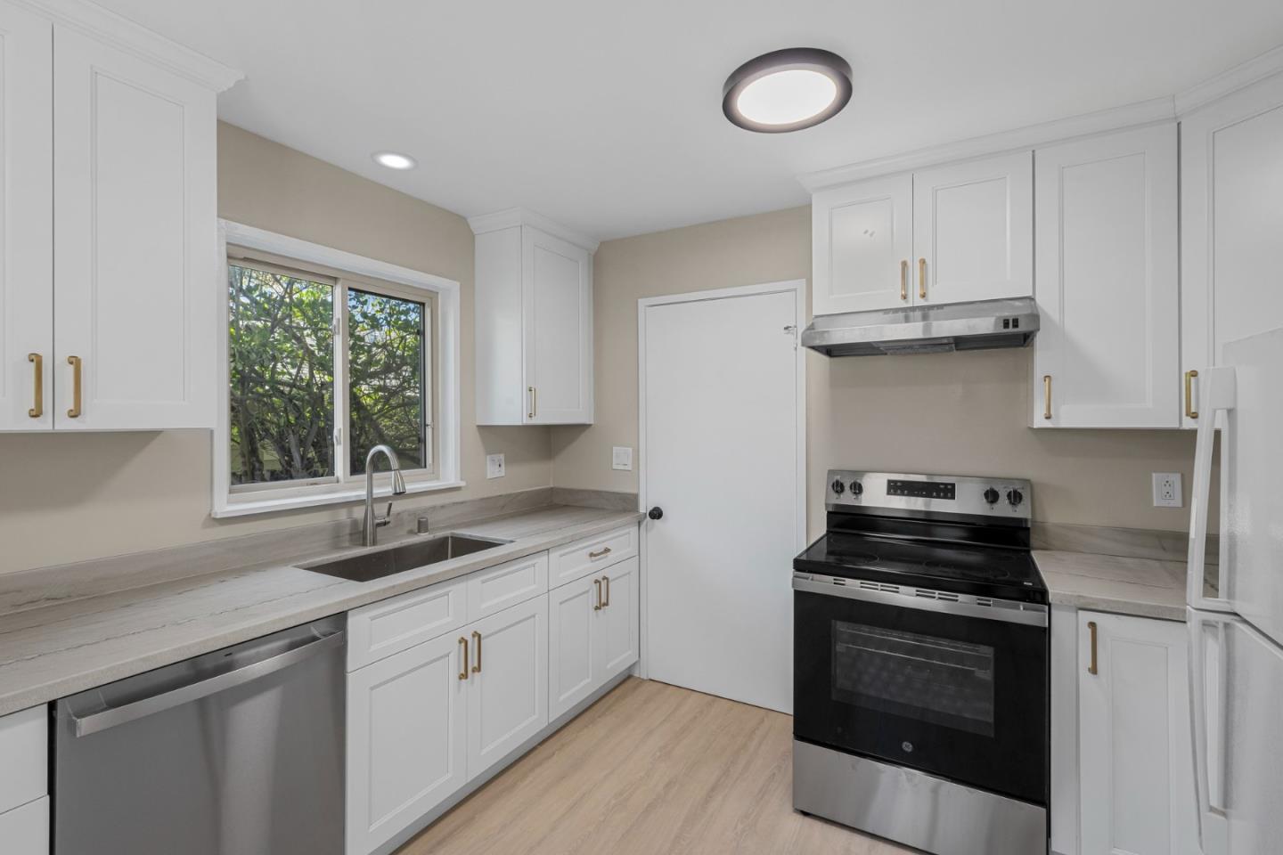 620-624 Mcclellan Avenue