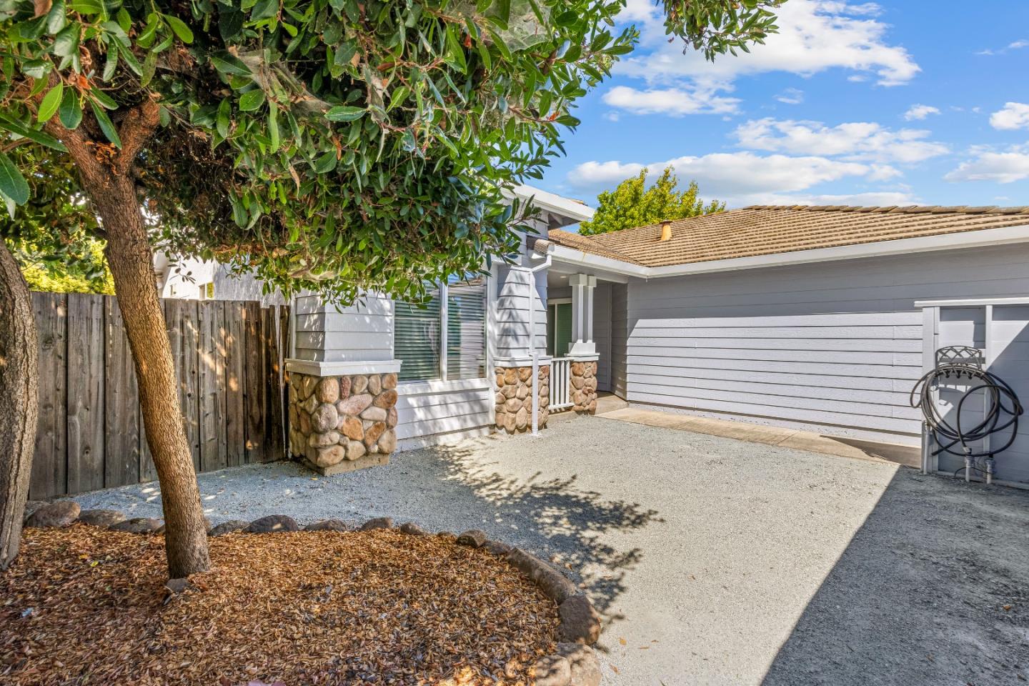 783 Mantelli Drive