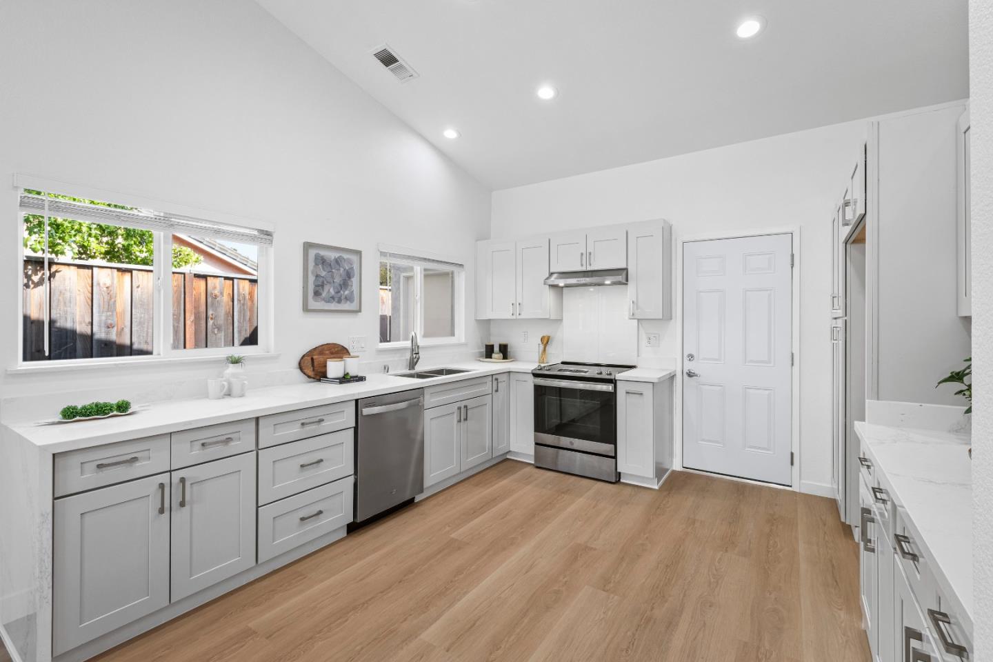 783 Mantelli Drive