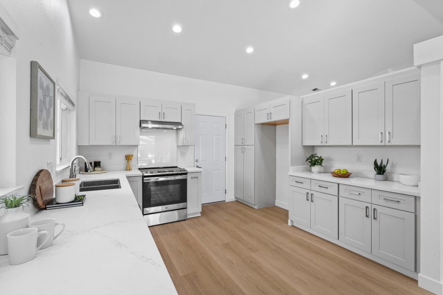 783 Mantelli Drive