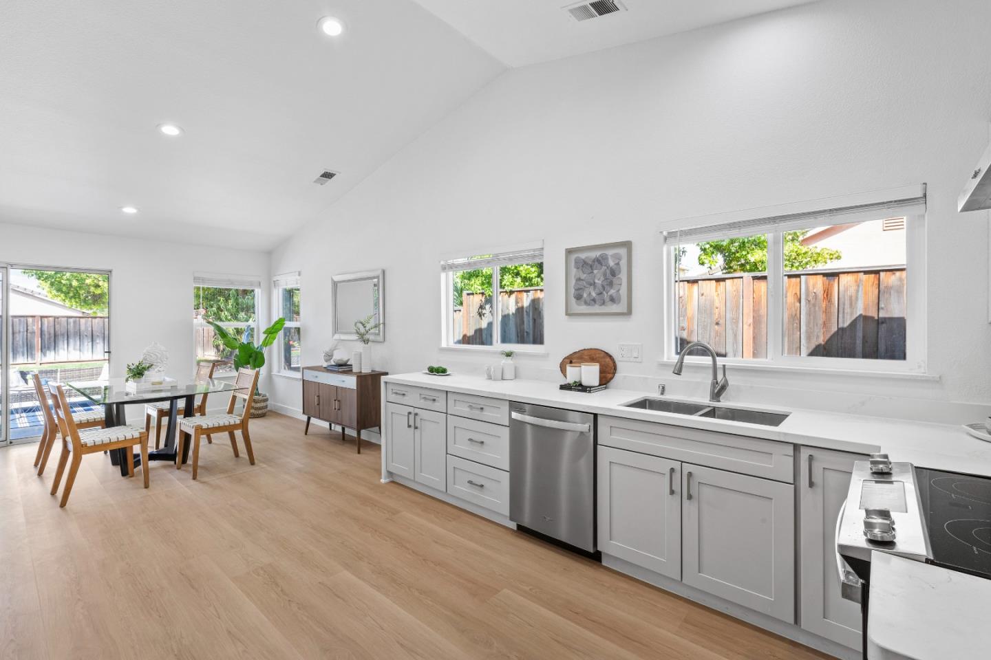 783 Mantelli Drive