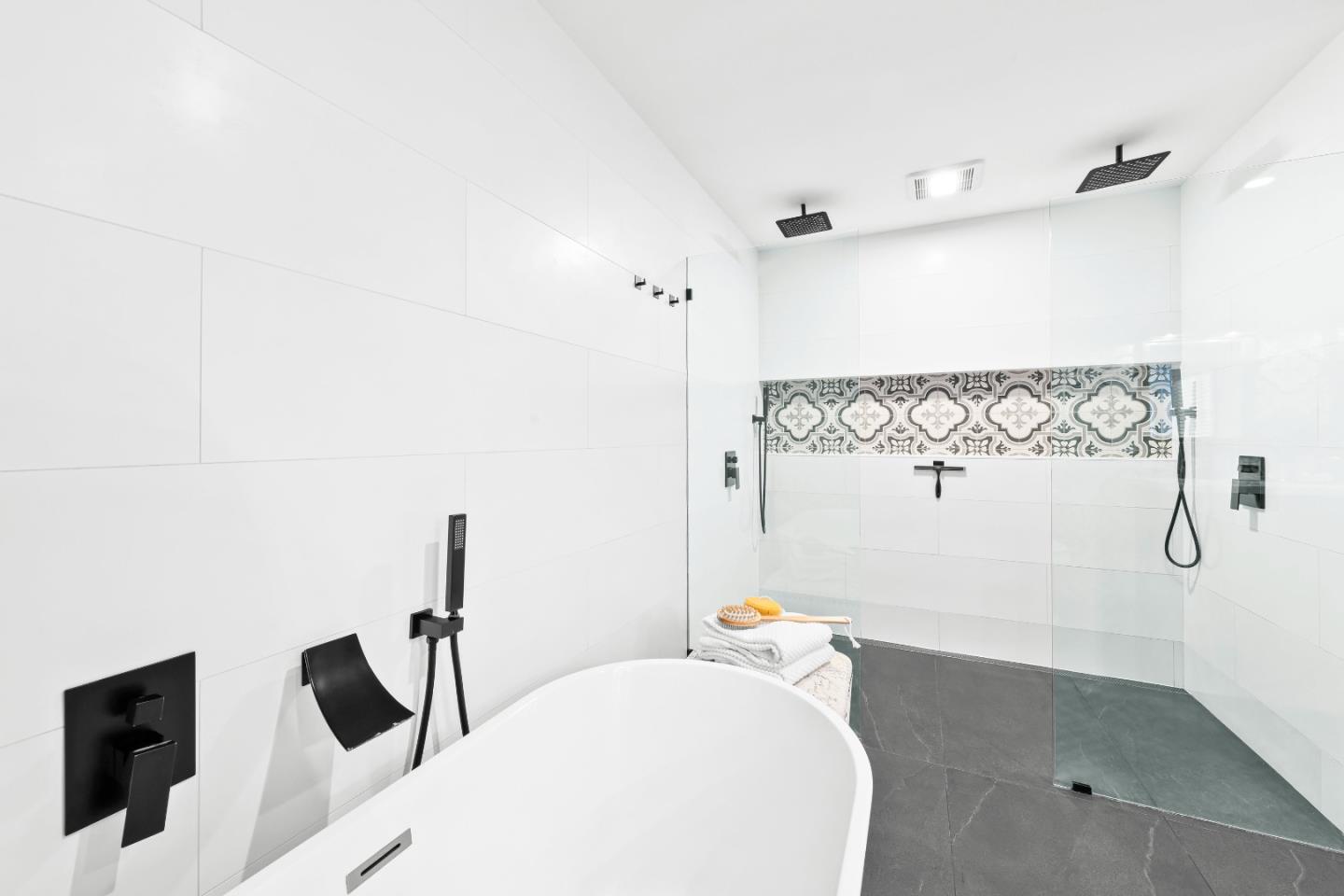 11840 Foothill Avenue