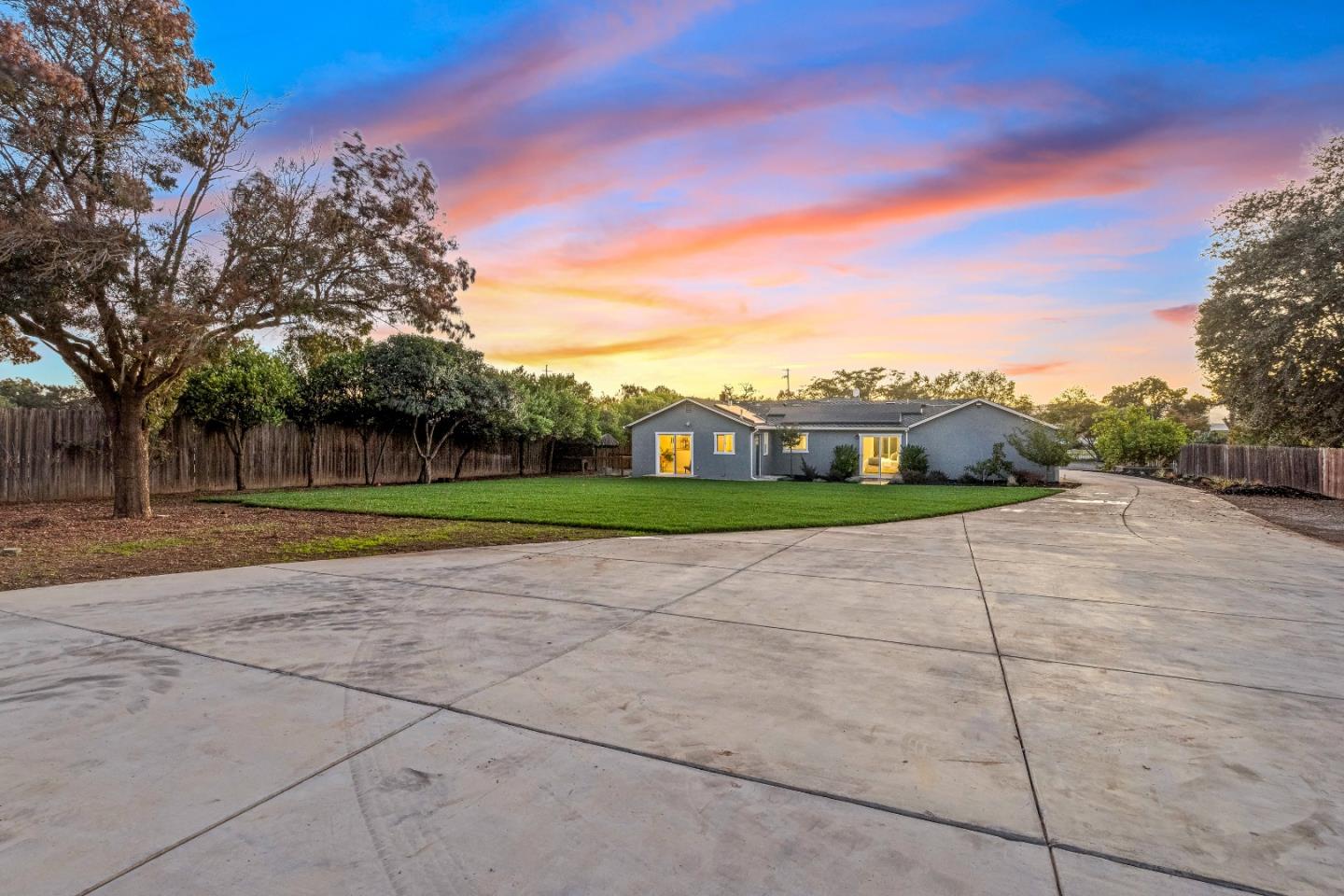 11840 Foothill Avenue