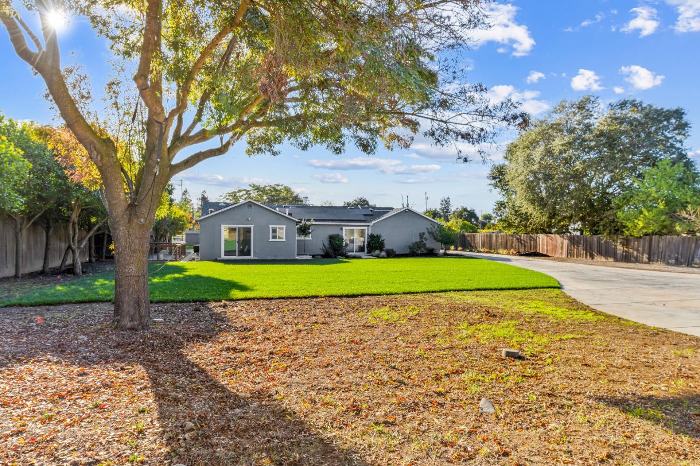 11840 Foothill Avenue