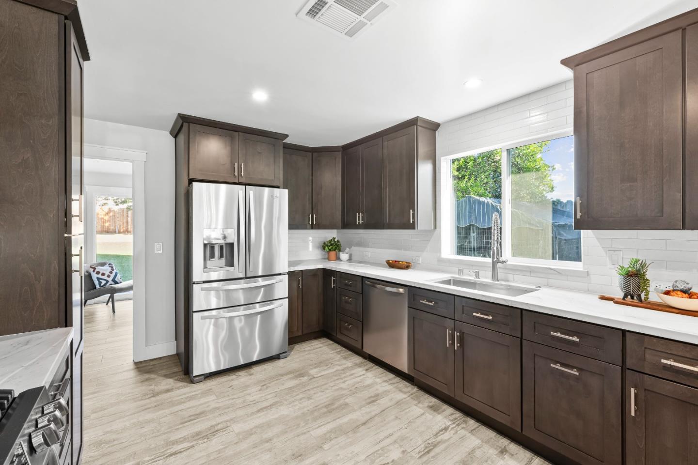 11840 Foothill Avenue