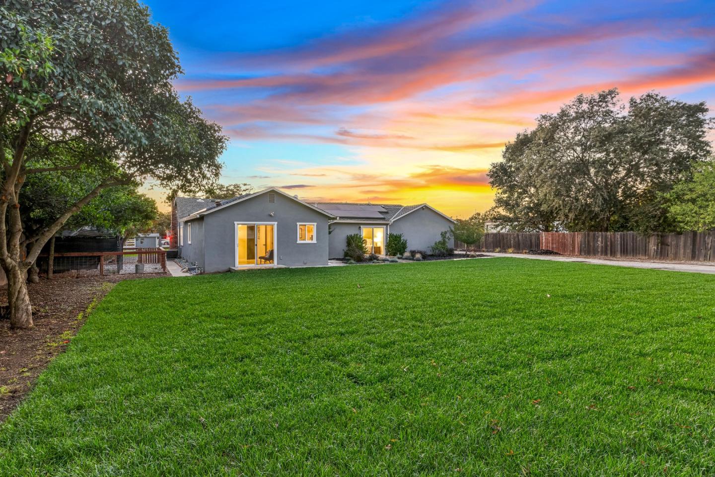 11840 Foothill Avenue