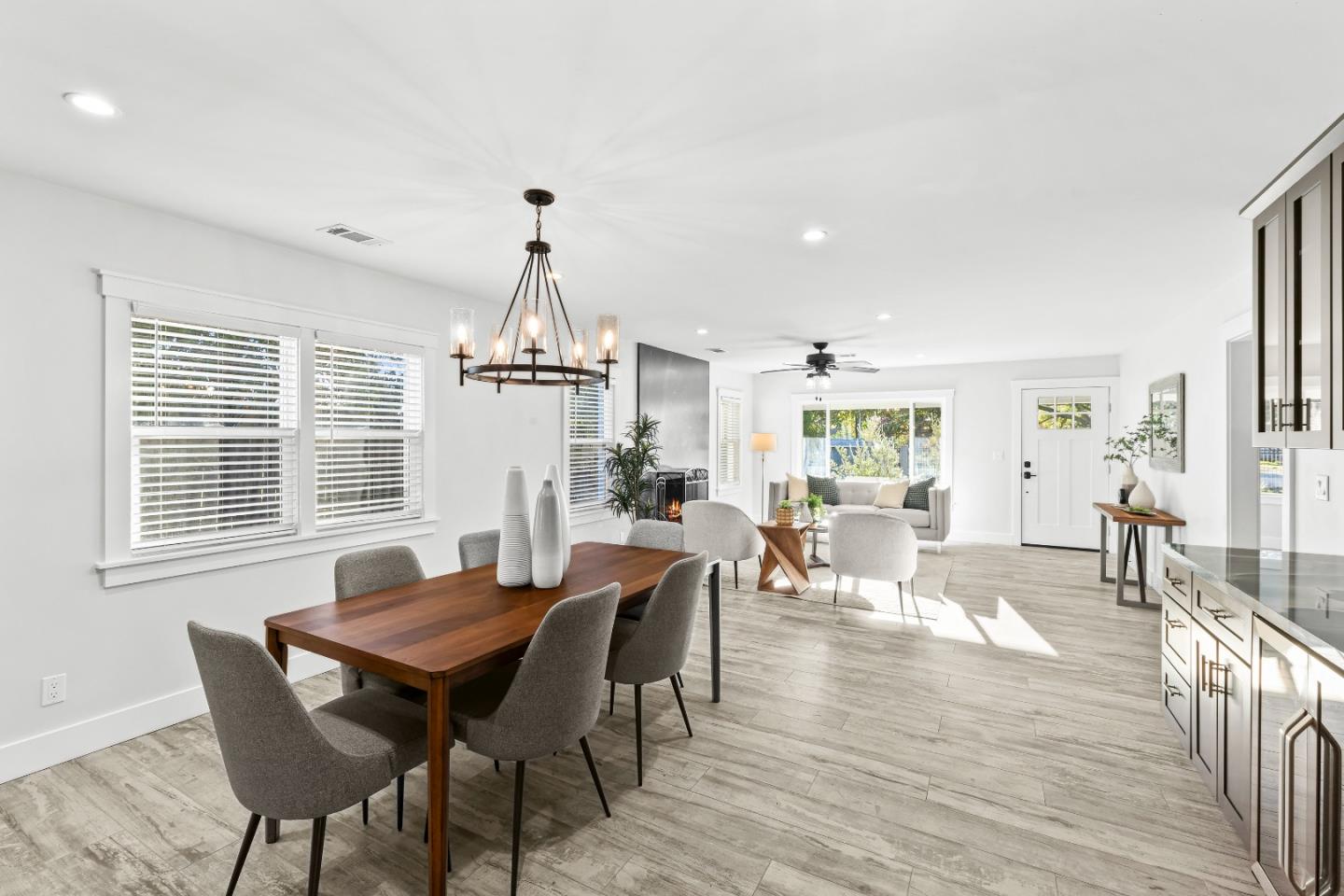 11840 Foothill Avenue