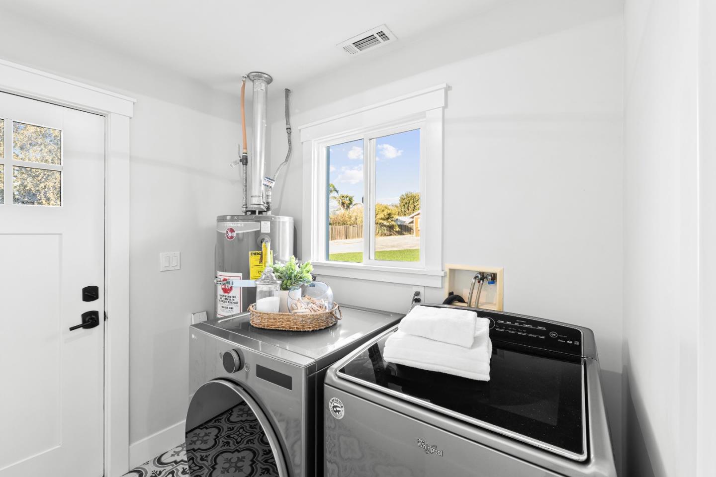 11840 Foothill Avenue