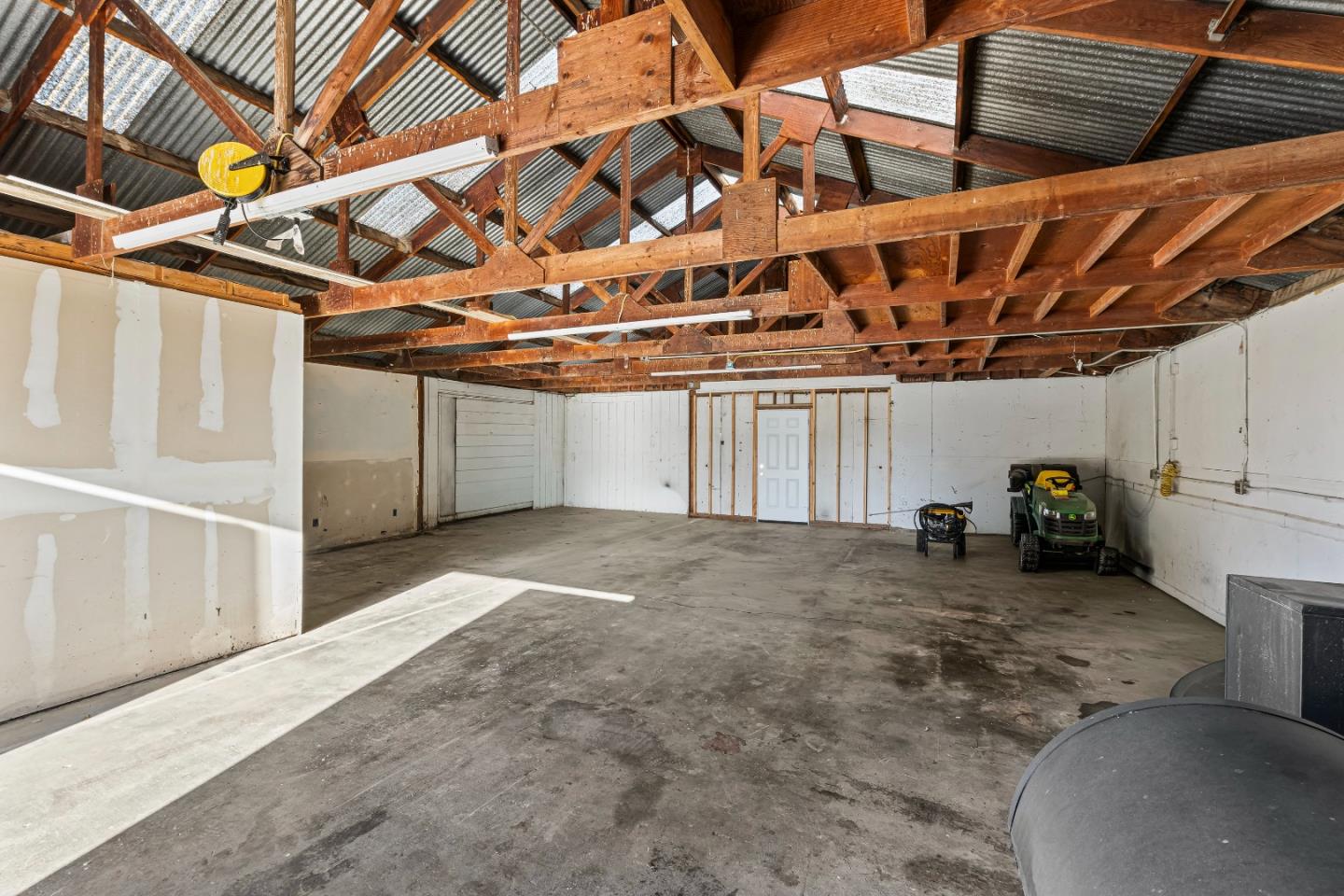 11840 Foothill Avenue