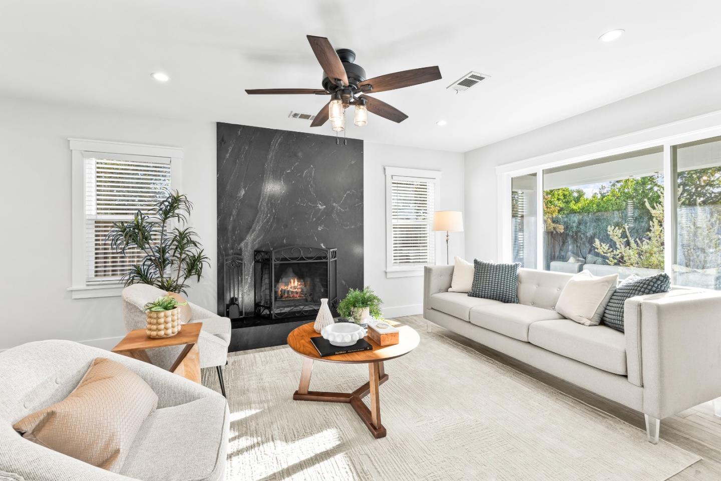 11840 Foothill Avenue