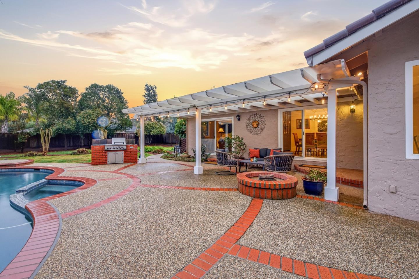 14660 Gallant Fox Way