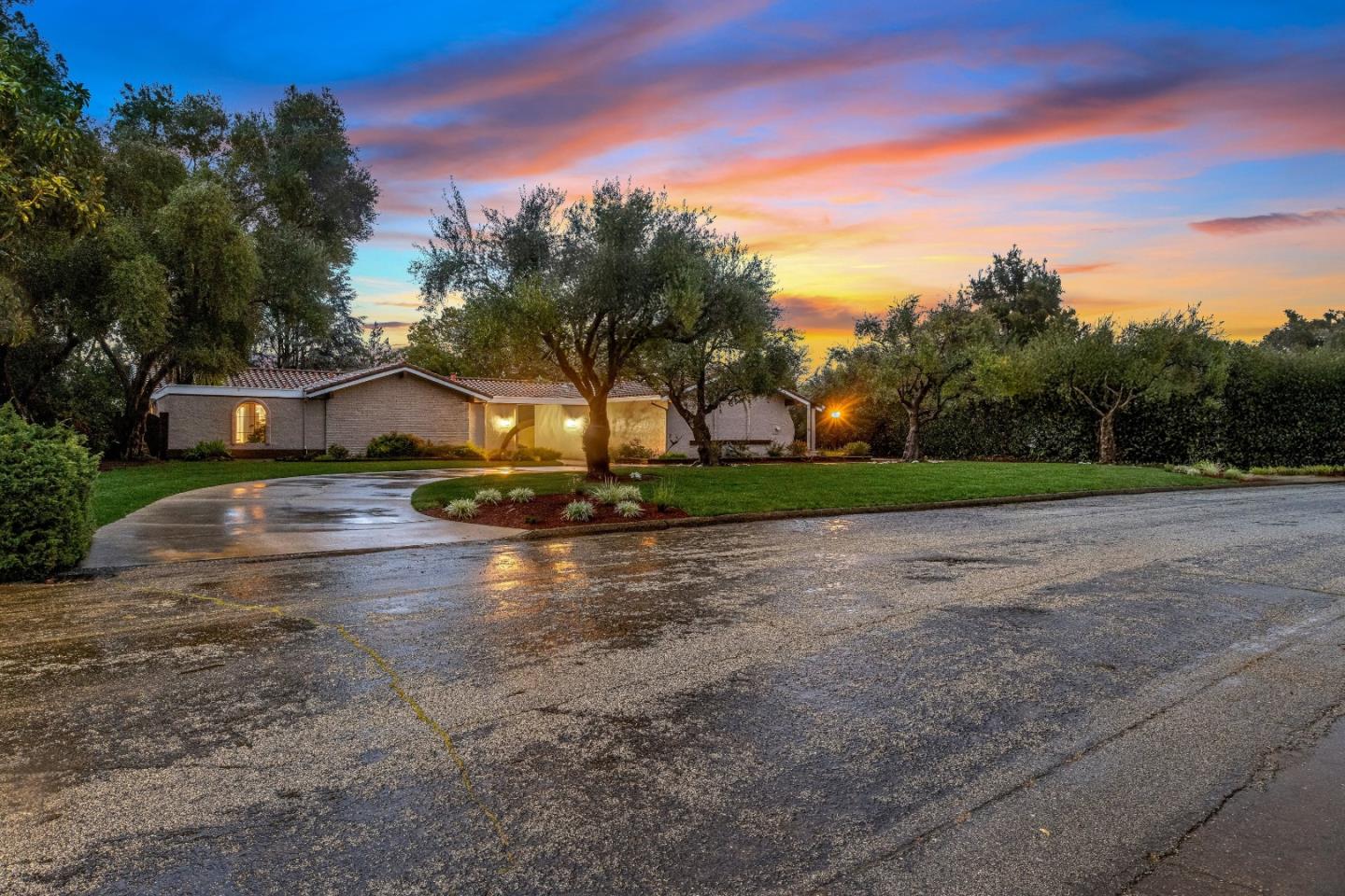 14660 Gallant Fox Way