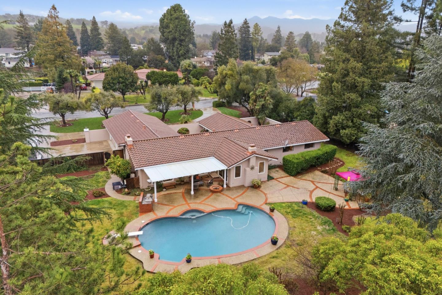 14660 Gallant Fox Way