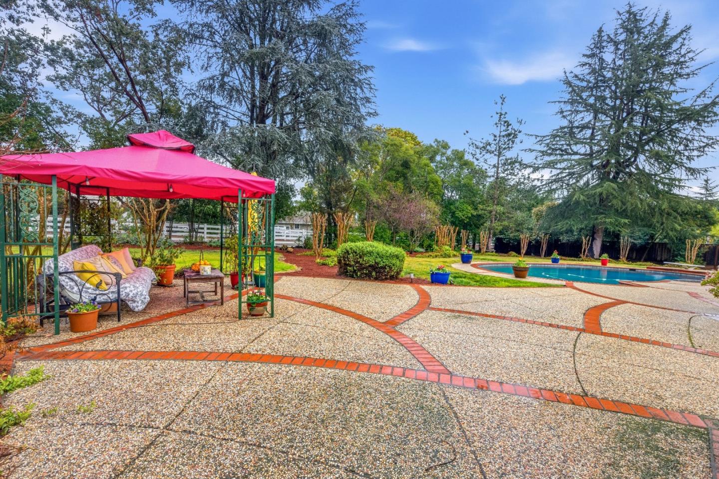 14660 Gallant Fox Way