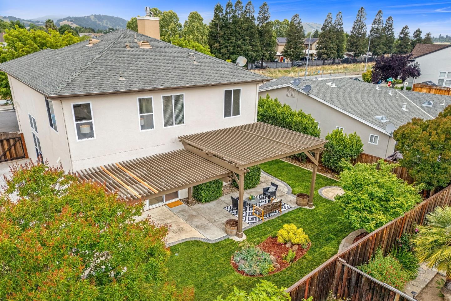 9110 Avezan Way