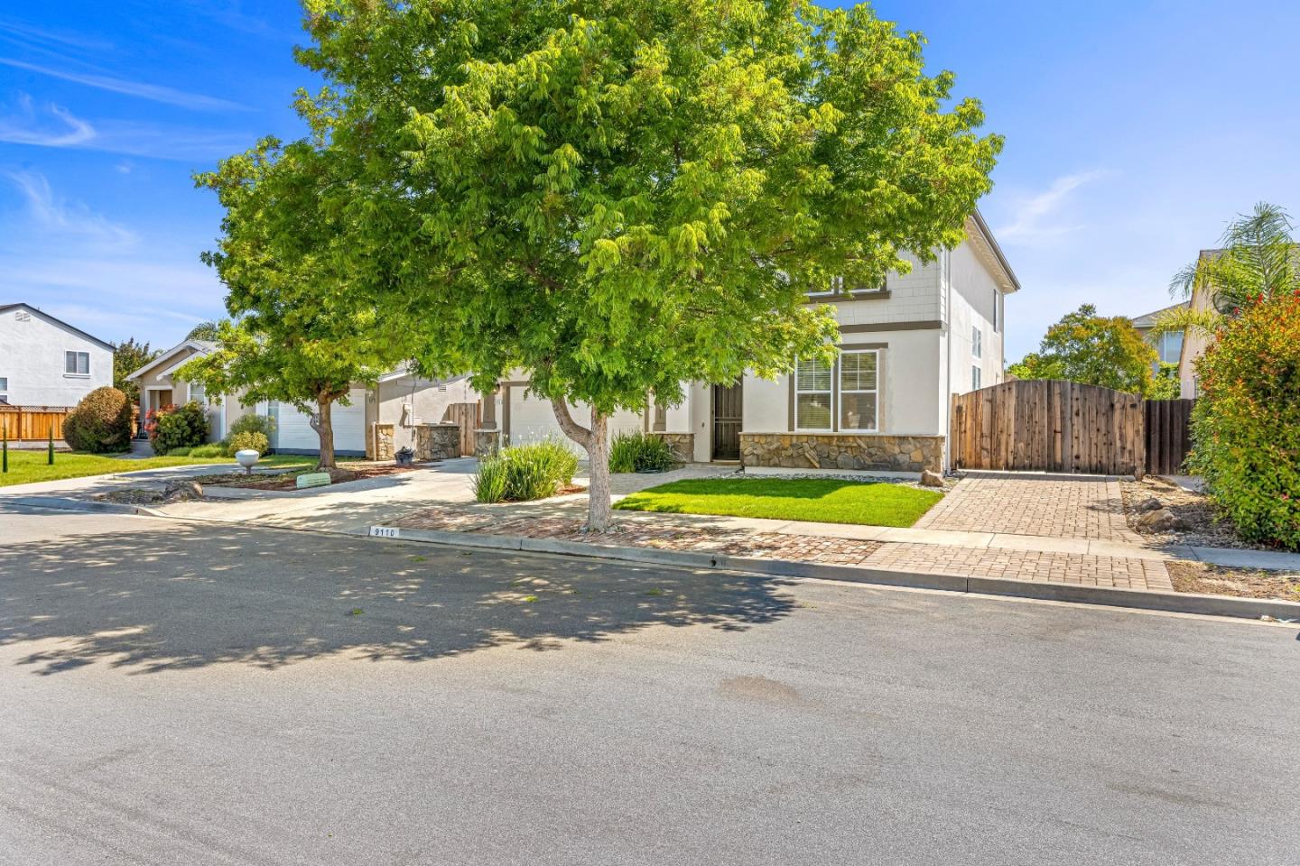 9110 Avezan Way