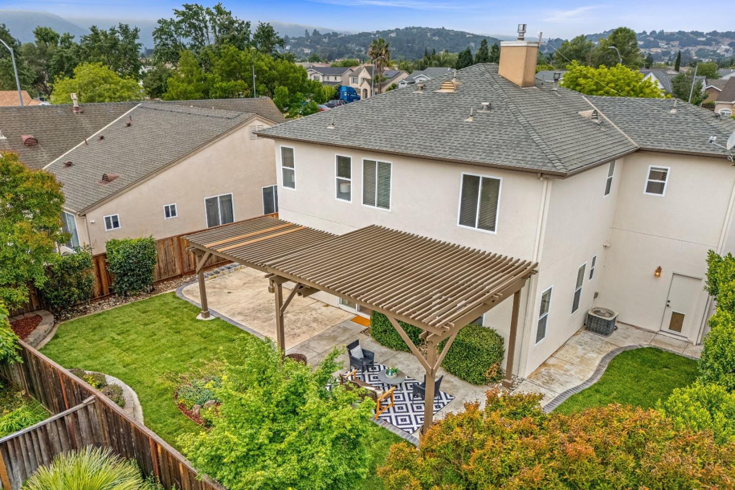 9110 Avezan Way