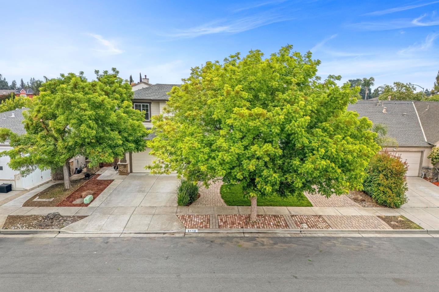 9110 Avezan Way