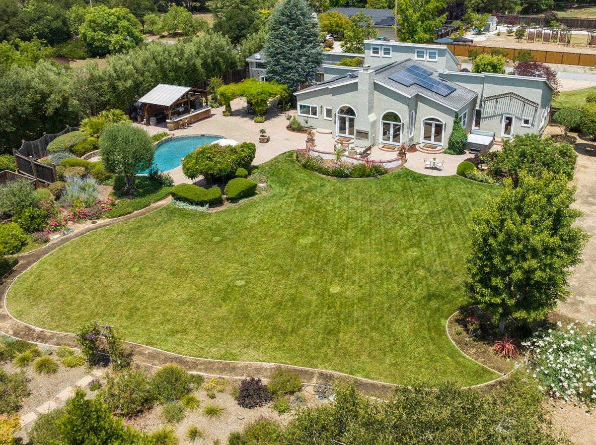 8859 Poppy LN