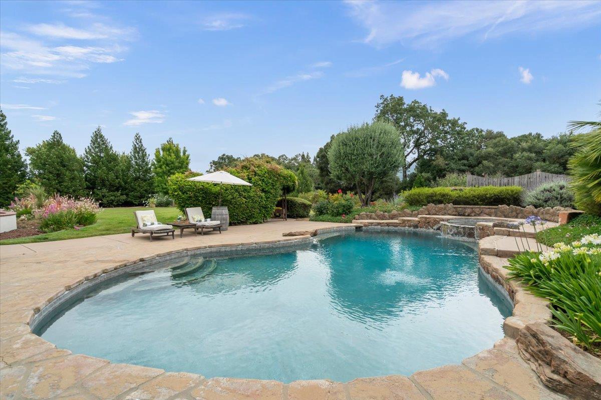 8859 Poppy LN