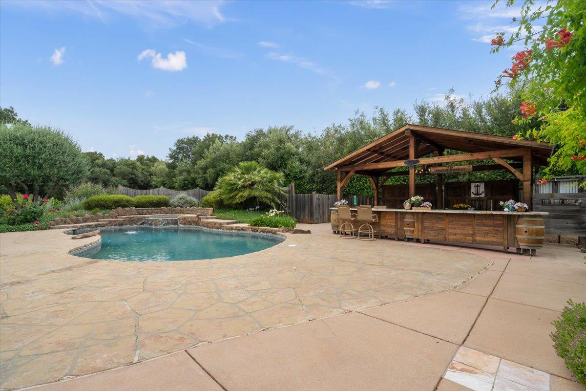 8859 Poppy LN