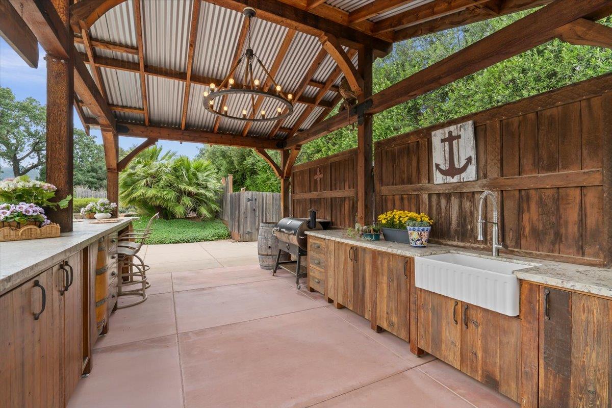 8859 Poppy LN