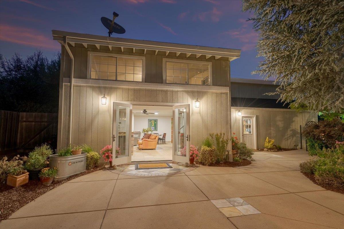 8859 Poppy LN