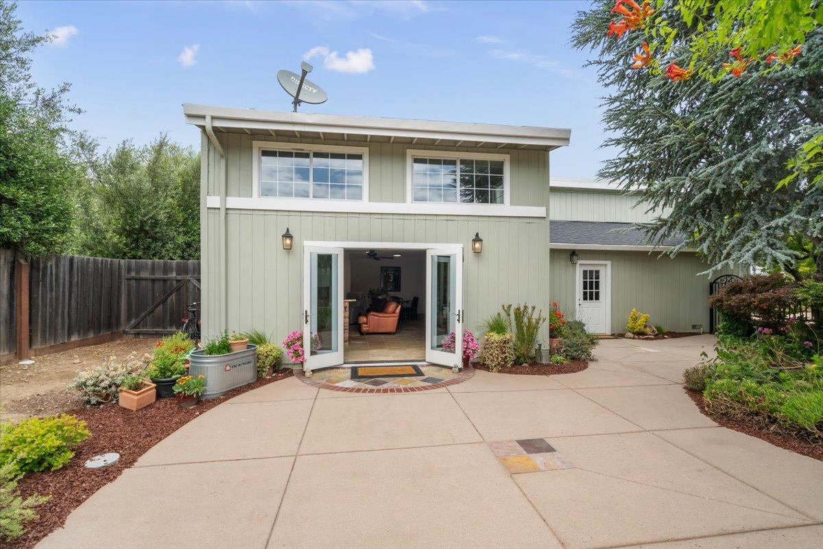 8859 Poppy LN