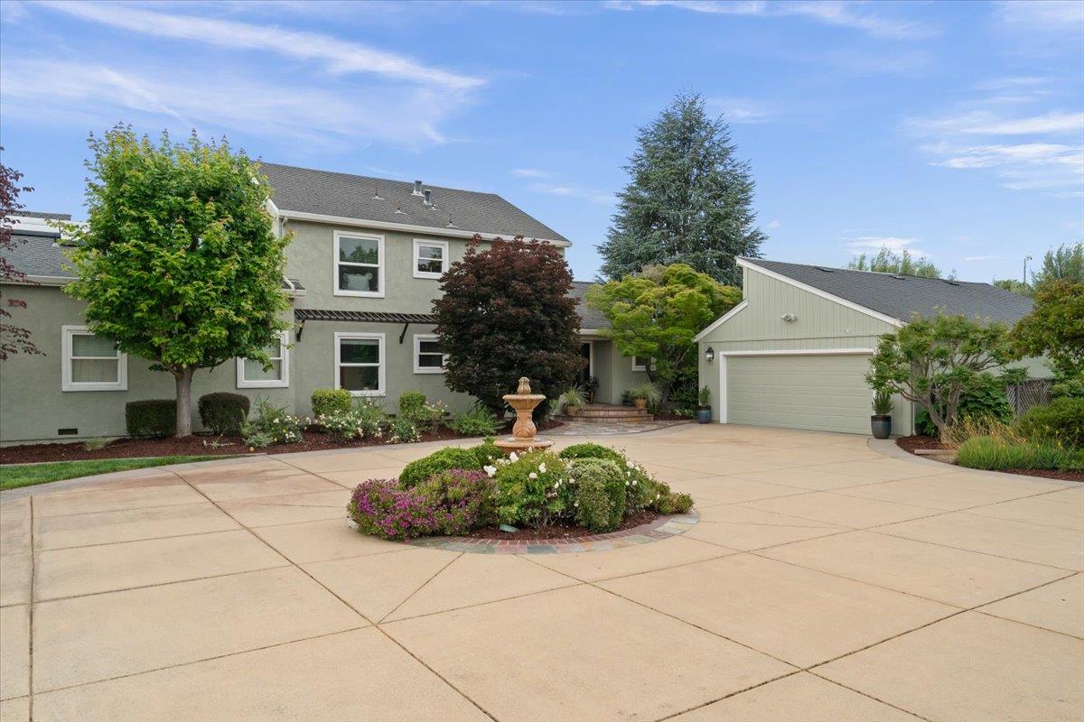 8859 Poppy LN
