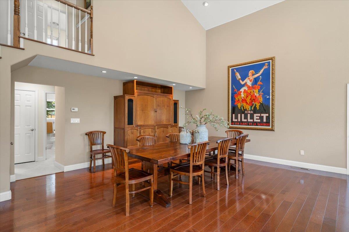 8859 Poppy LN
