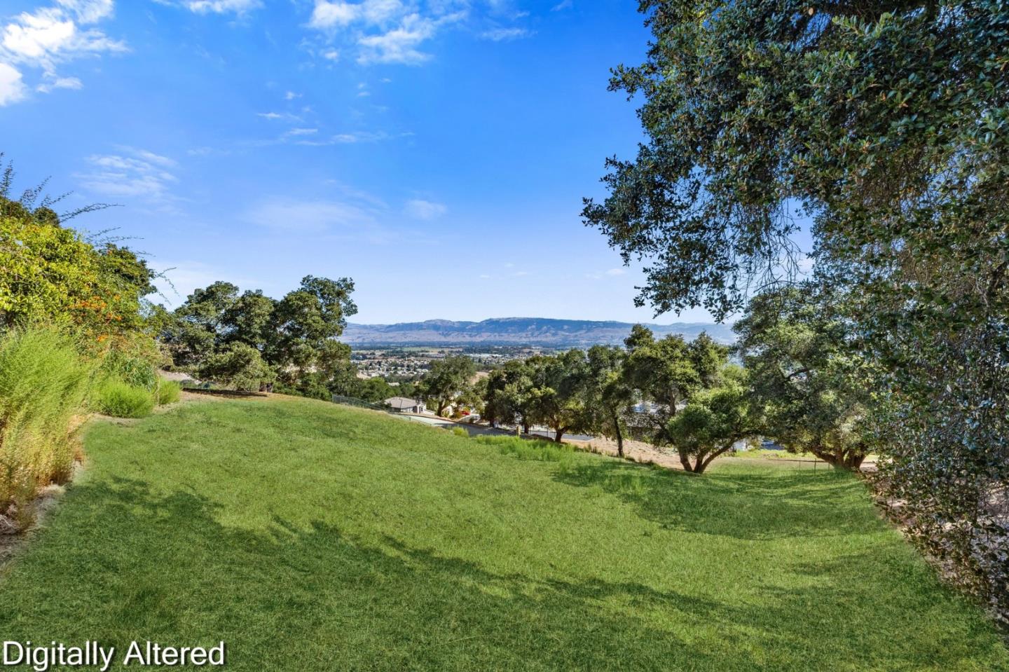 8951 Tea Tree WAY