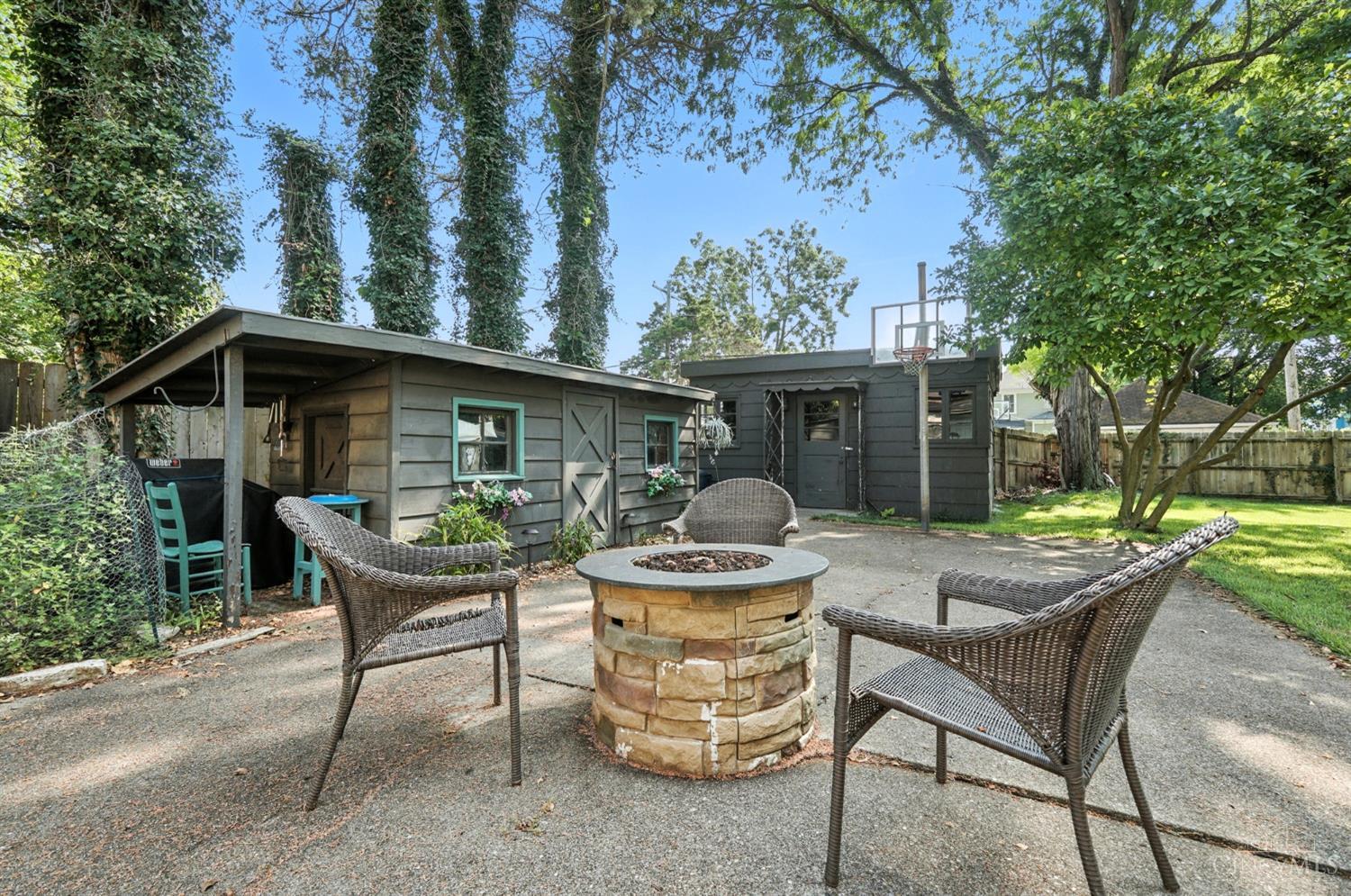 306 N Dick Avenue