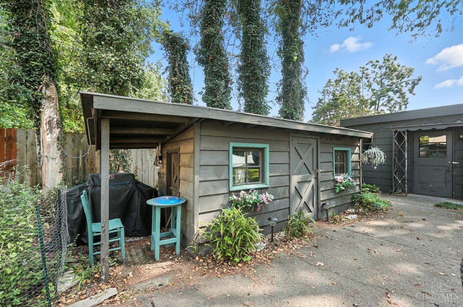 306 N Dick Avenue