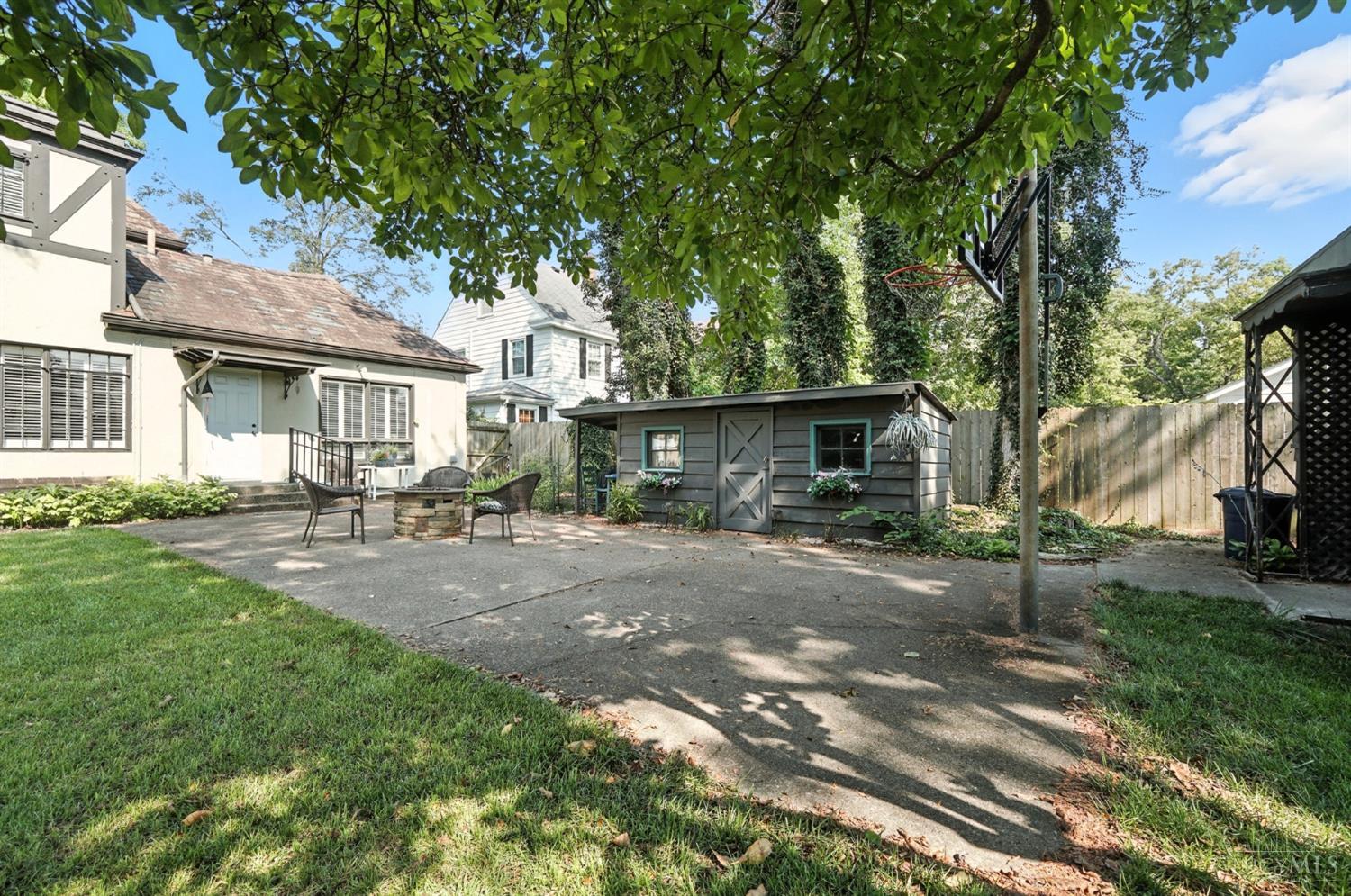 306 N Dick Avenue