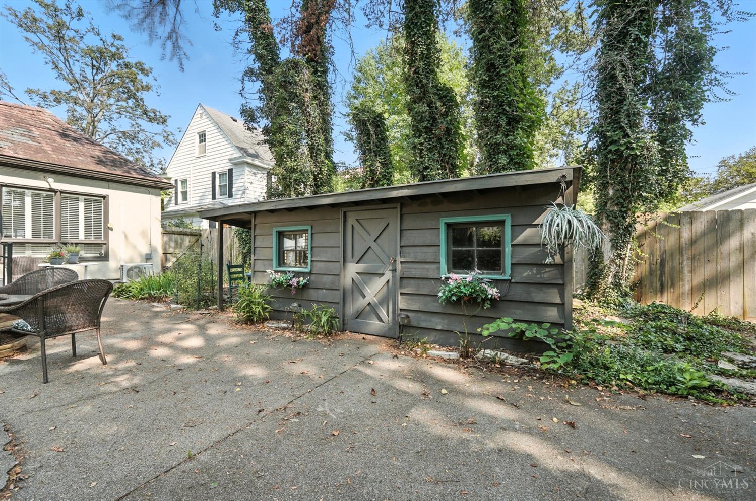 306 N Dick Avenue