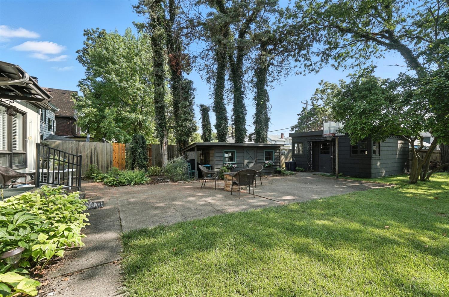 306 N Dick Avenue