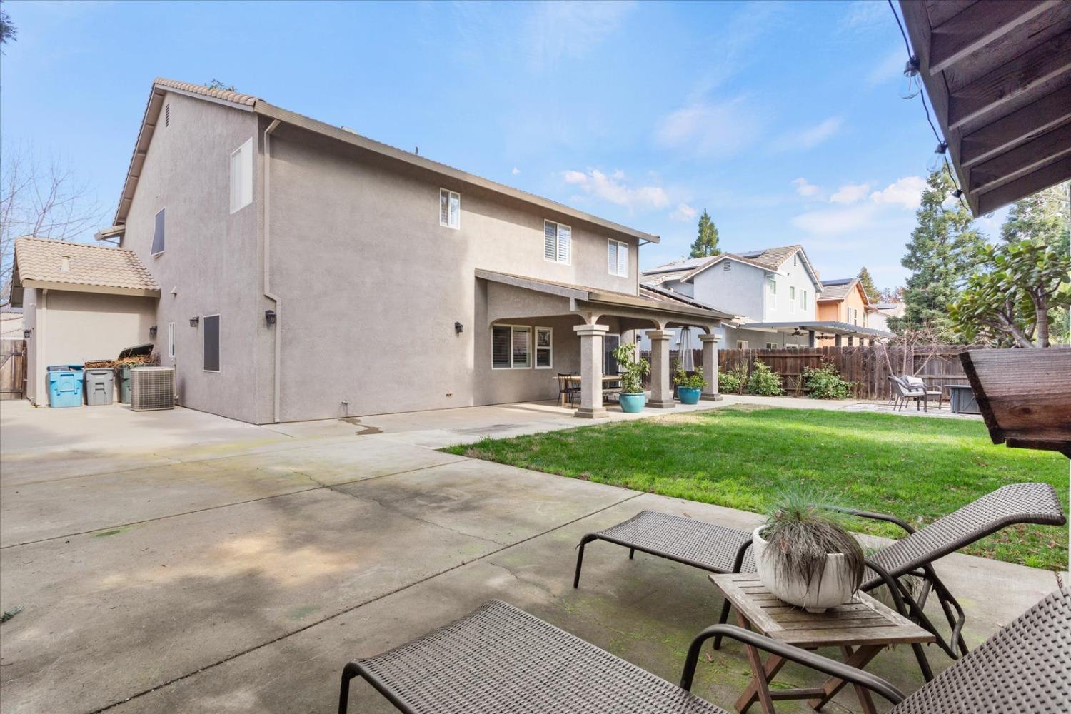 1854 633 Genoa Court