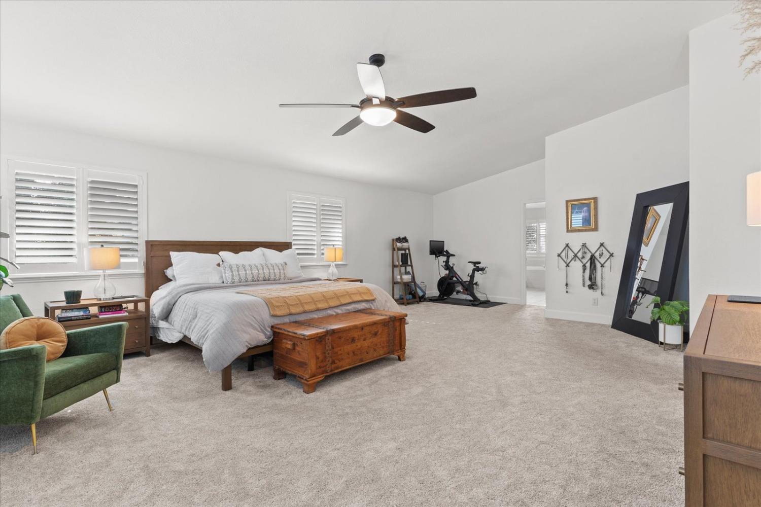 1854 633 Genoa Court