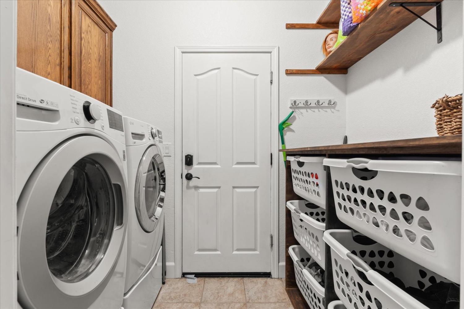 1854 633 Genoa Court