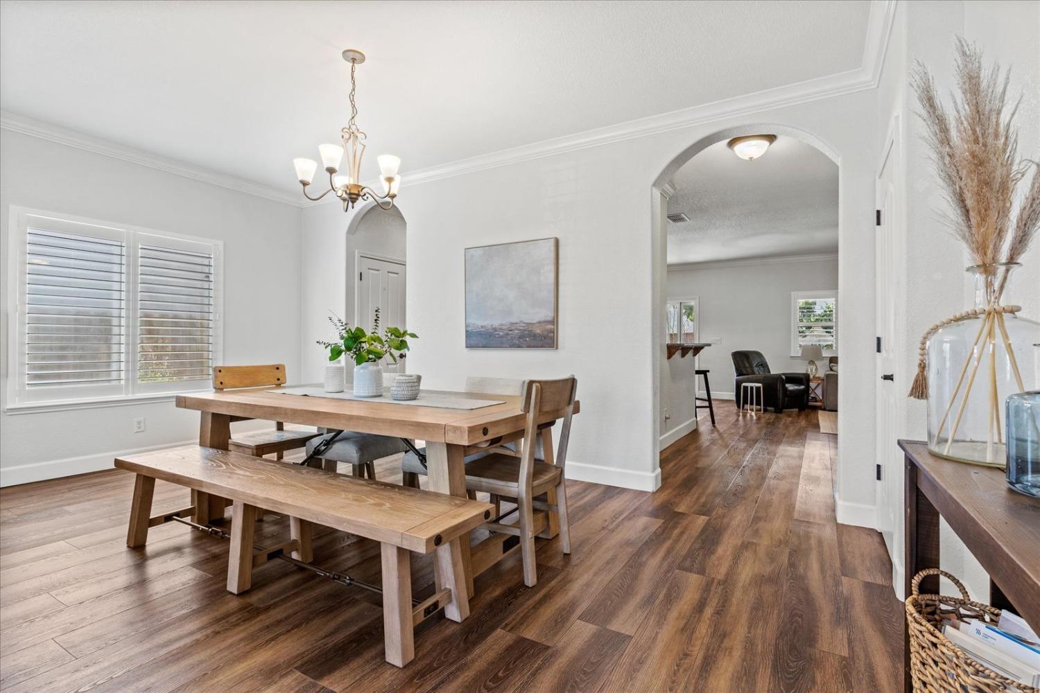 1854 633 Genoa Court